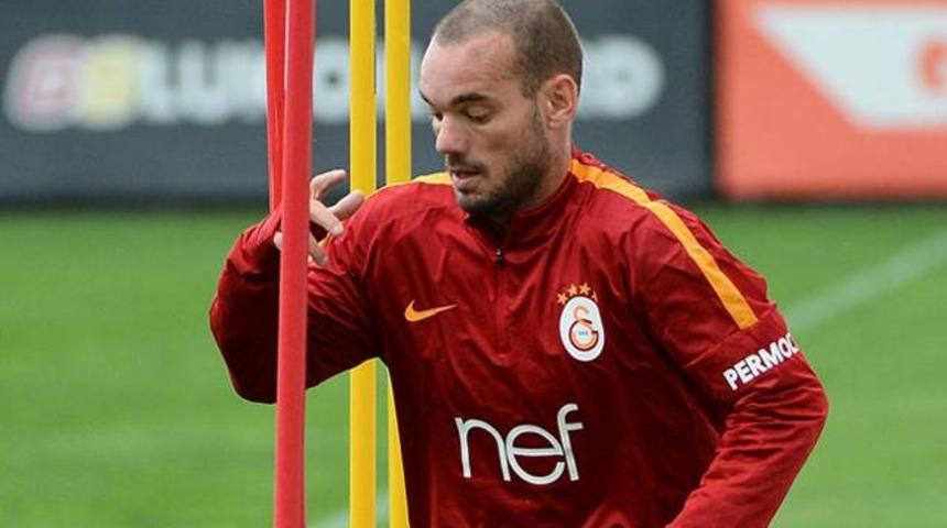 Galatasaray'a Sneijder m&uuml;jdesi! Trabzonspor ma&ccedil;ında sahada