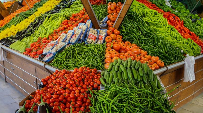 Bakanlık'tan pestisit alarmı: Sofralara kadar giren tehlikeye karşı "B-Reçete" hamlesi! Tarımda yeni dönem: O ilaçlar reçete ile satılacak...