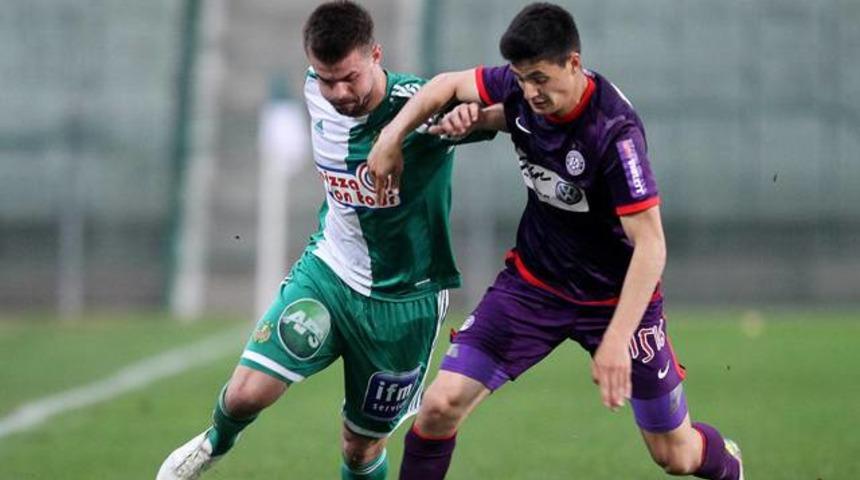 Galatasaray'ın yeni g&ouml;zdesi Tarkan Serbest