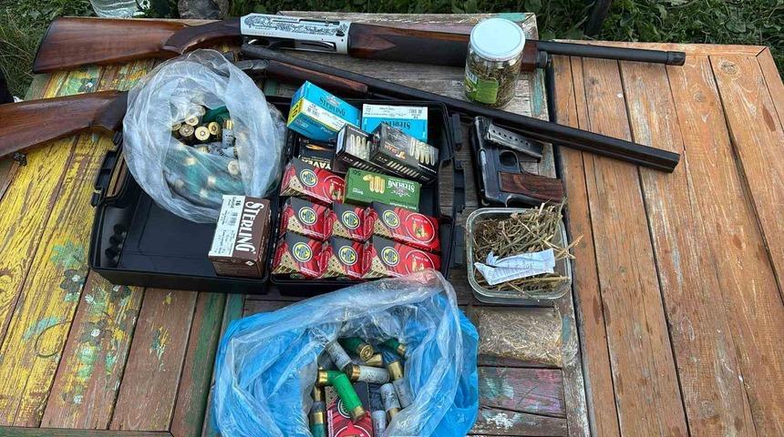 Bursa’da jandarmadan uyuşturucu operasyonu: Çok sayıda silah ve mühimmat da ele geçirildi