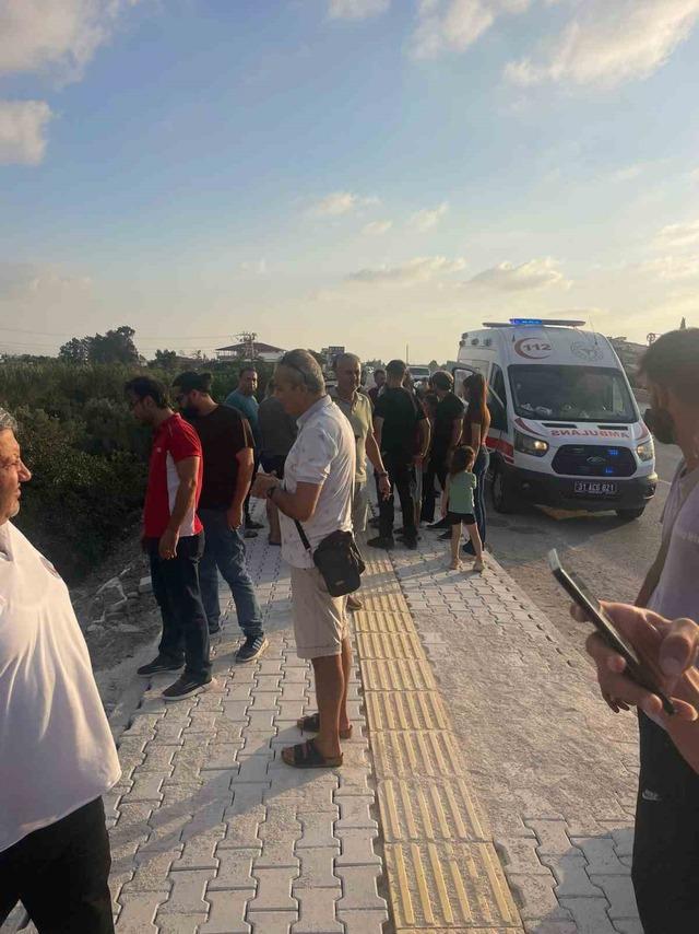 Kontrolden çıkan otomobil bahçeye uçtu: 1 yaralı 5