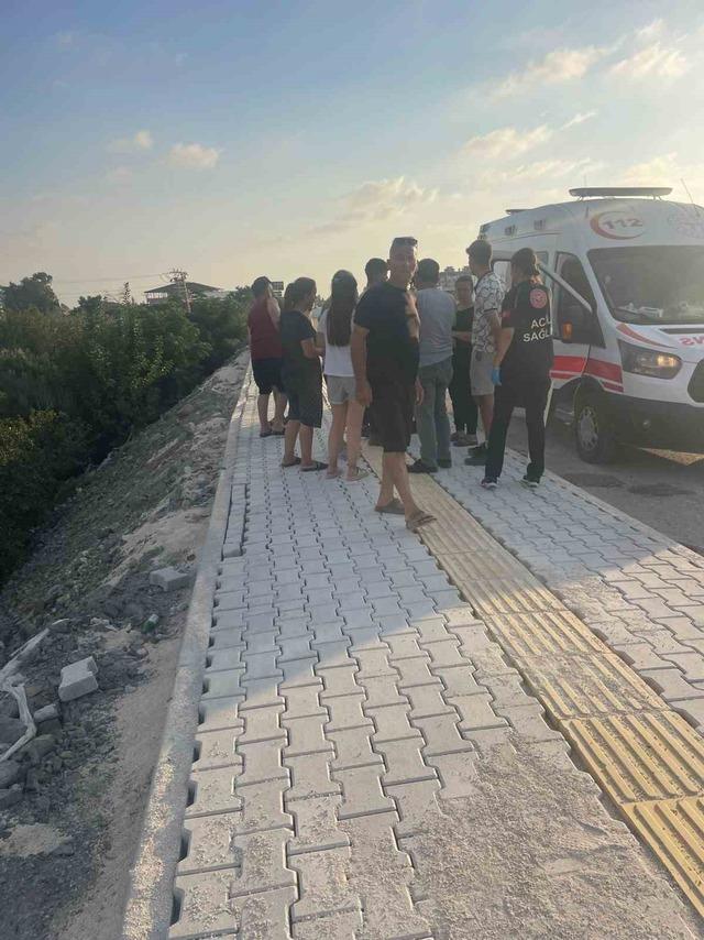 Kontrolden çıkan otomobil bahçeye uçtu: 1 yaralı 2