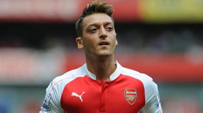 Mesut &Ouml;zil, 'İ&ccedil;erde' hayranı &ccedil;ıktı
