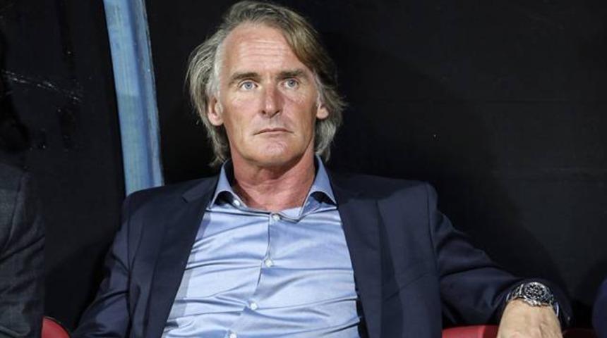 Riekerink'e tepki &ccedil;eken soru ve Galatasaray'dan yasak