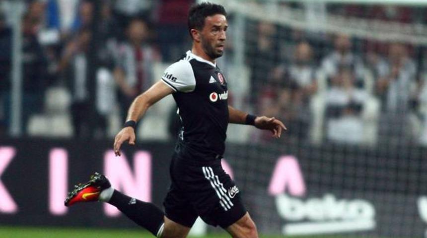 G&ouml;khan G&ouml;n&uuml;l bekleneni veremiyor