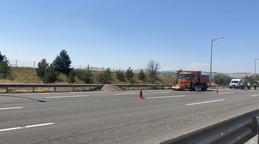 Ankara’da metenol yüklü tanker kaza yaptı: Yol bir süre trafiğe kapandı