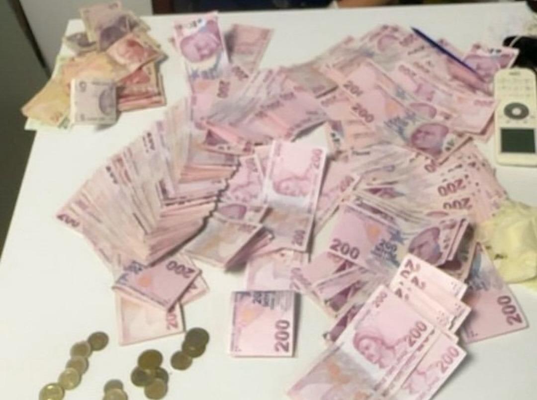 Dilencinin üzerinden çıkan para şaşkına çevirdi: Zabıta ekipleri saymakla bitiremedi! 1