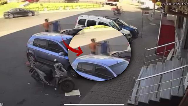 İstanbul'da iğrenç olay: 17 yaşındaki çocuğa mesajlar atıp cinsel tacizde bulundu! Yol ortasında esnaf dayağı yedi