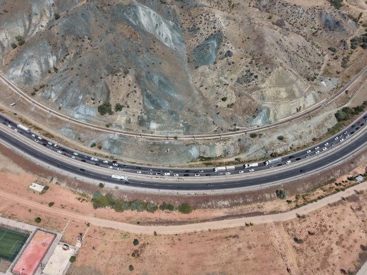 43 ilin geçiş kavşağında trafik kilitlendi: Kırıkkale’de kilometrelerce araç kuyruğu G5