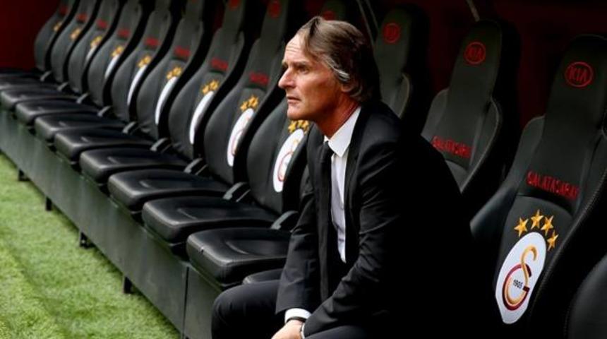 Galatasaray teknik direkt&ouml;r&uuml; Jan Olde Riekerink neşteri vurdu