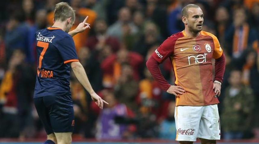 Sneijder: 'Arkadaşlara sorun'