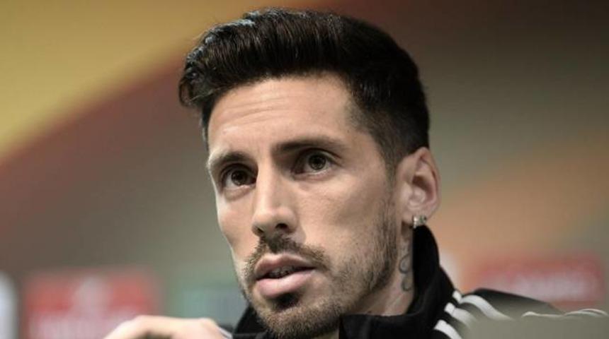 Jose Sosa: 'Y&uuml;zde 100 Milan'da kalıyorum'