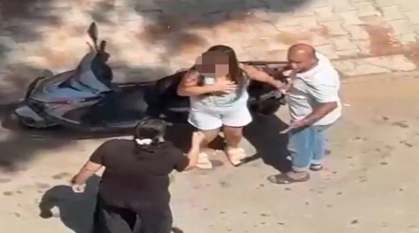 Kızını bıçakla kovalayan anne gözaltına alındı