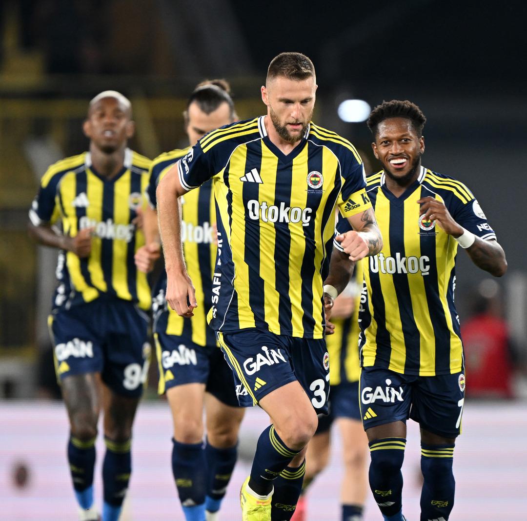 Kadıköy de sürpriz yok! Fenerbahçe sahasında konuk ettiği Kocaelispor u 3-1 mağlup etti 1