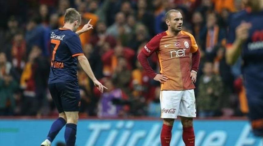 Galatasaray'da Wesley Sneijder&rsquo;e sert tepki!