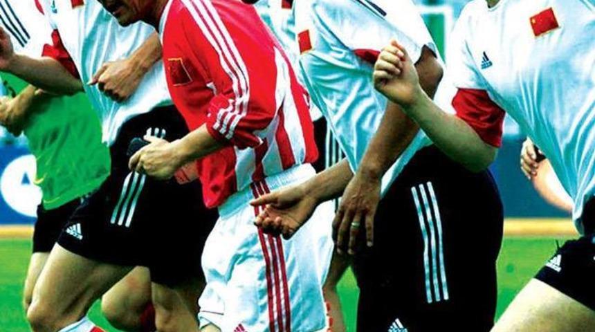 &Ccedil;in'in futbolda y&uuml;z&uuml; g&uuml;lm&uuml;yor