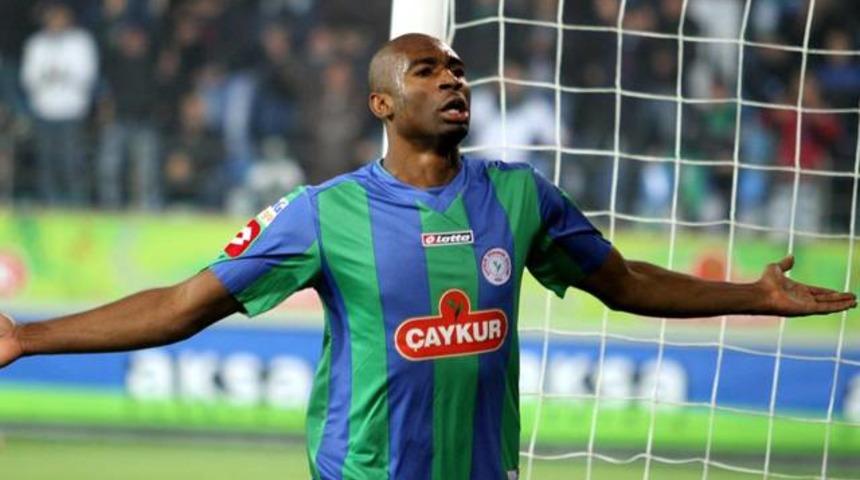 Ersun Yanal'ın g&ouml;zdesi Kweuke