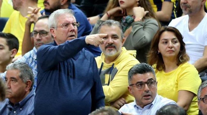 Fenerbah&ccedil;e - Galatasaray Odeabank ma&ccedil;ında ortalık karıştı