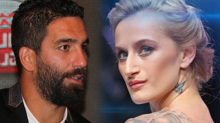 Arda Turan, Didem Soydan ile dans etmiş