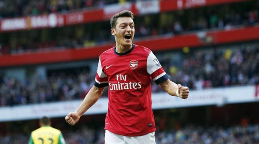 Mesut &Ouml;zil'in yeni maaşı dudak u&ccedil;uklattı!