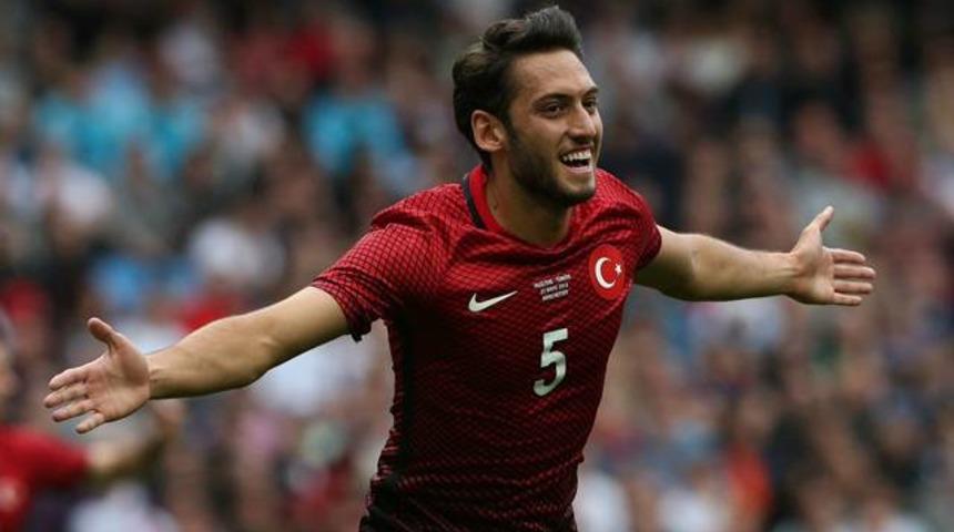 Hakan &Ccedil;alhanoğlu, Chelsea yolunda