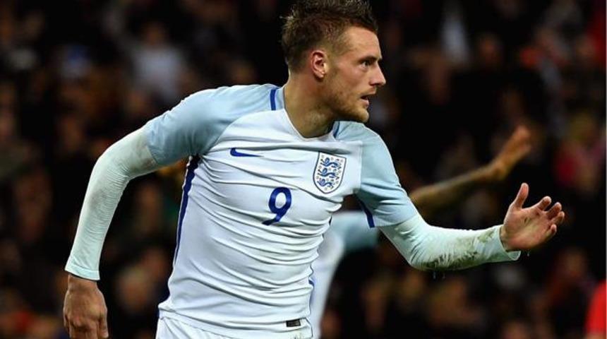 Jamie Vardy'den 'Mannequin Challenge'