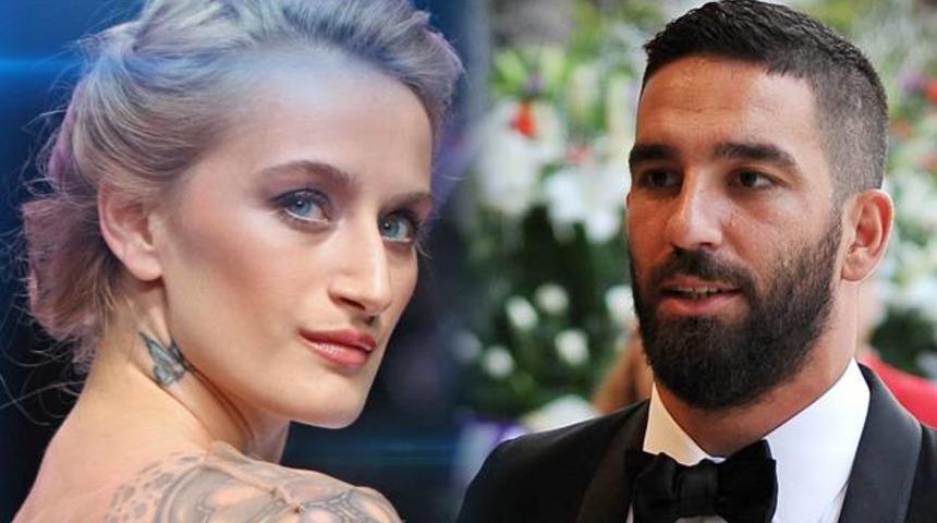 Didem Soydan'dan Arda Turan a&ccedil;ıklaması