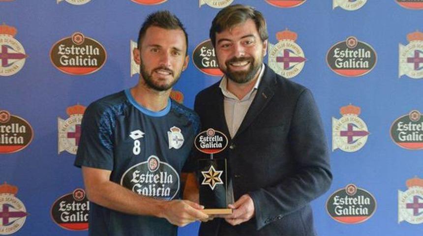 Emre &Ccedil;olak, ikinci kez 'ayın futbolcusu' se&ccedil;ildi