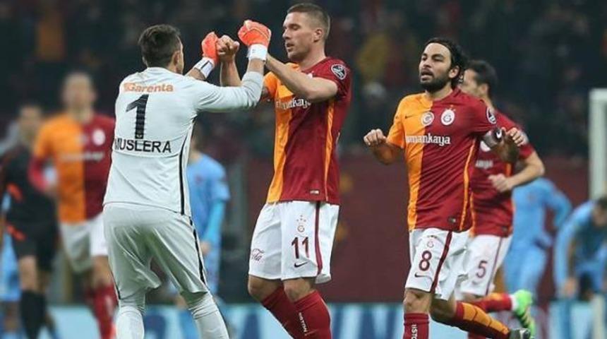 Galatasaray'da Sel&ccedil;uk İnan ve Podolski şoku!