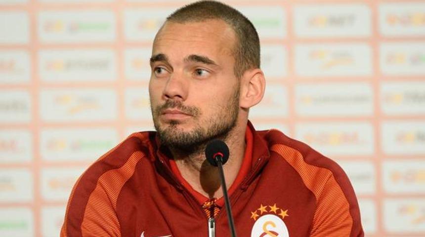 Sneijder: Milan'da oynamak isterim