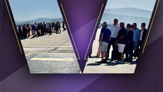 Vatandaşların arasına karışıp sıra bekledi! Uçak önünde dikkat çeken görüntü: Kim bu bakan?