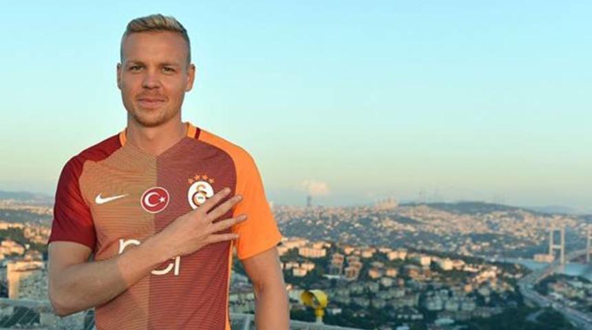 Galatasaray&rsquo;da ilk yolcu Sigthorsson