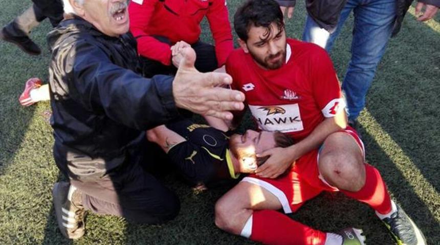 Amat&ouml;r K&uuml;me'de olaylı ma&ccedil;! Bir oyuncunun kolu kırıldı...