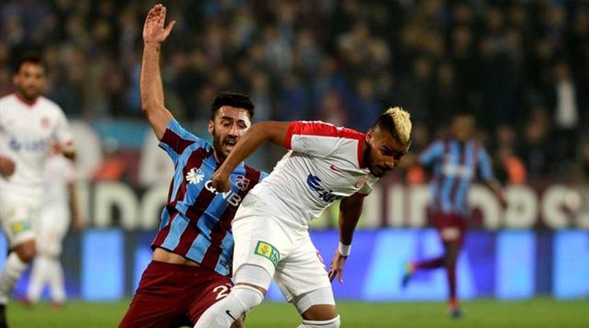 Trabzonspor'da Mustafa Akbaş şoku!