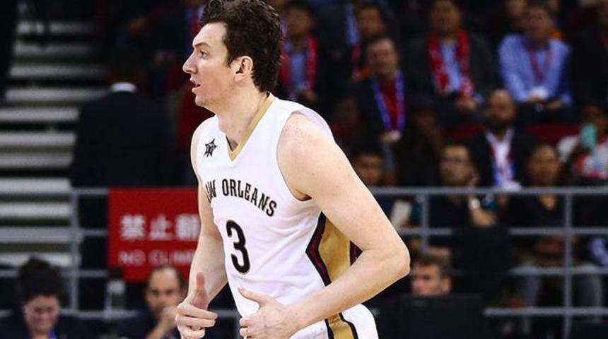 &Ouml;mer Aşık'ın takımı seriye bağladı