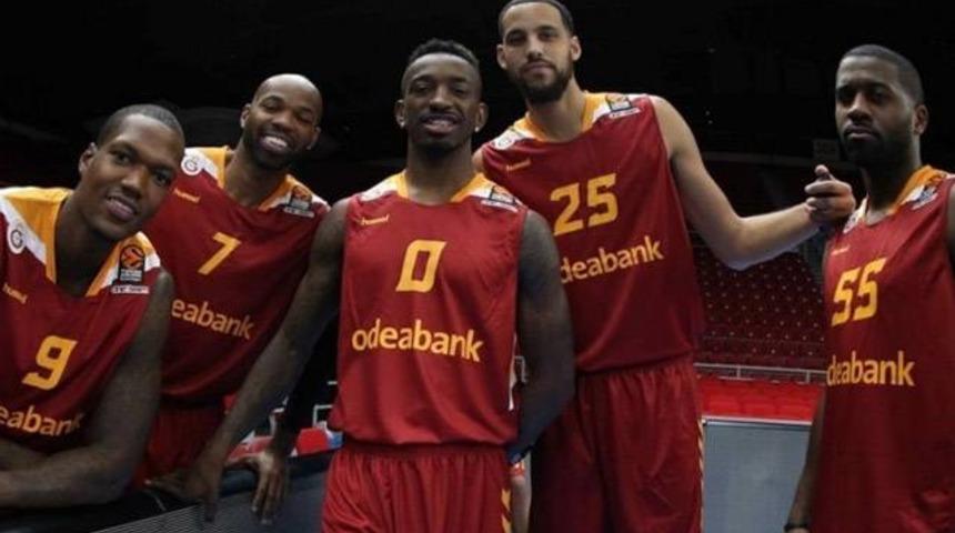 Galatasaray'da 2 ceza 1 af