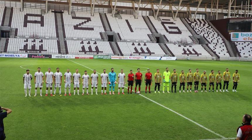 Gol festivaline dönüşen maçta kazanan çıkmadı! Elazığspor Adana 01 FK ile 4-4 berabere kaldı...