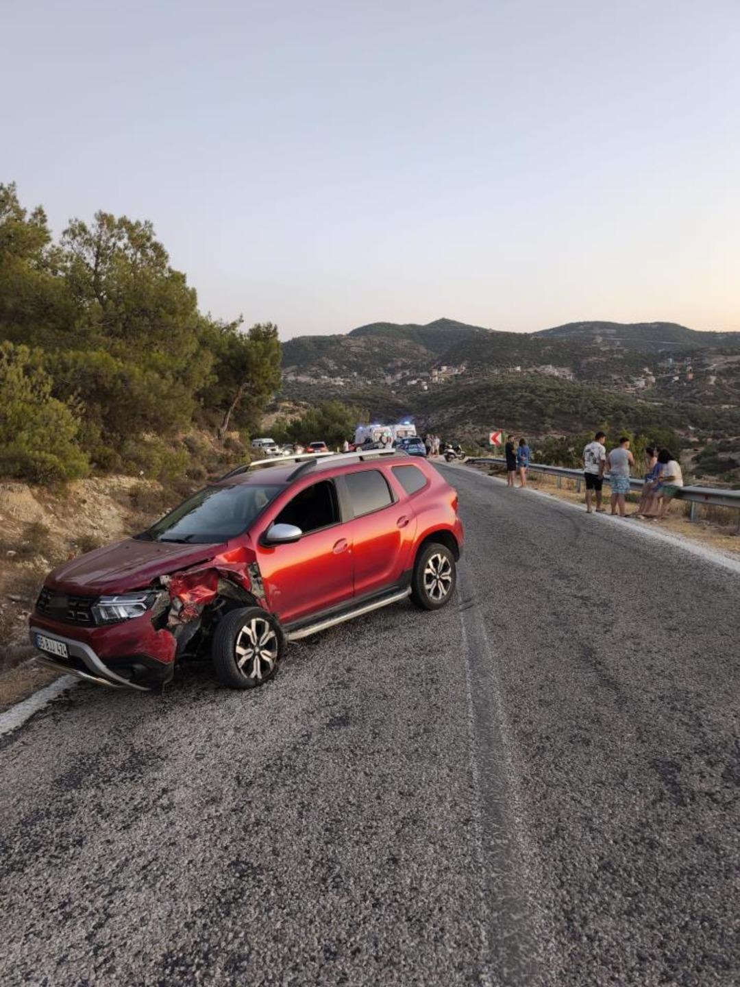 İzmir de alkollü sürücü dehşet saçtı: 4 yaralı 1