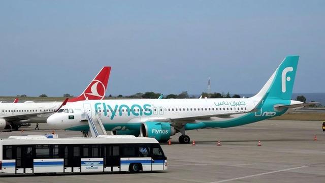 Trabzon'dan Suudi Arabistan'a gitmek için havalanan uçakta motor arızası: 8 dakika sonra acil iniş yaptı! Bakanlıktan açıklama