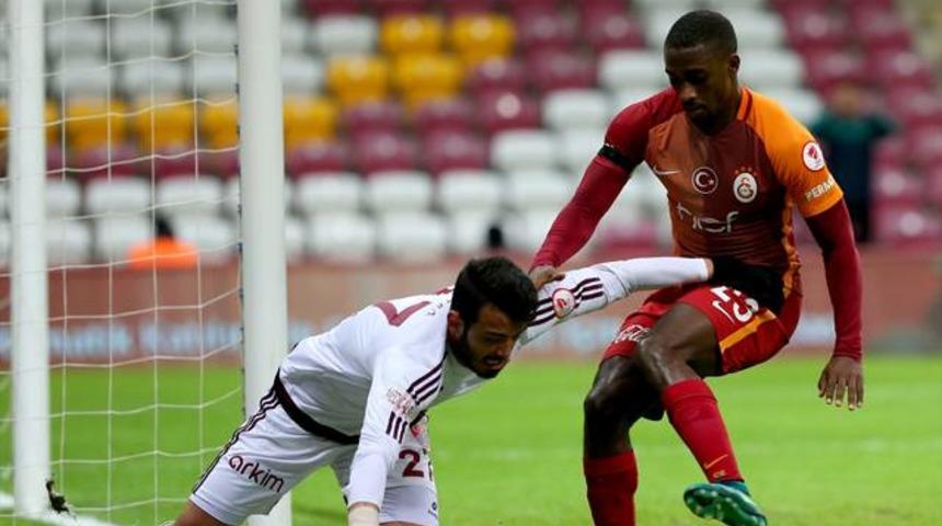 Galatasaraylı Carole'den tarihi gol!