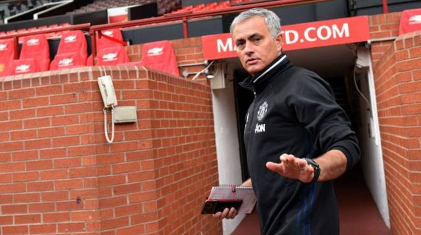 Mourinho'ya federasyondan ceza