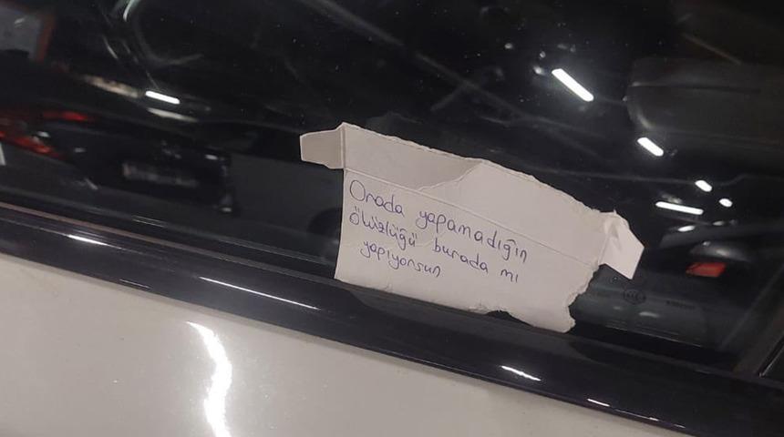 Öyle kural ihlaline böyle uyarı notu! Park ihlalinde bulunan gurbetçiye sert sözler: “Orada yapamadığın öküzlüğü..."