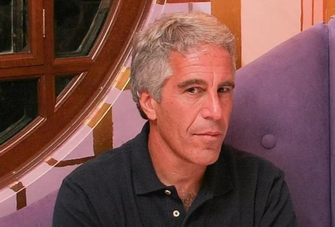 Epstein mağduru kadının otobiyografisi dünyanın gündeminde! Yazdıktan sonra ölmüş: Prens Andrew hakkında tecavüz iddiaları... 2