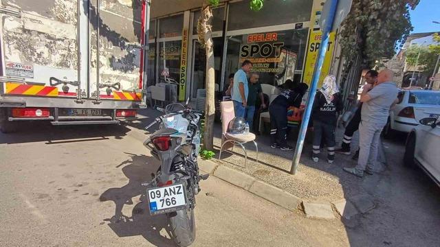 Motosikletle otomobil çarpıştı: 1 yaralı 1