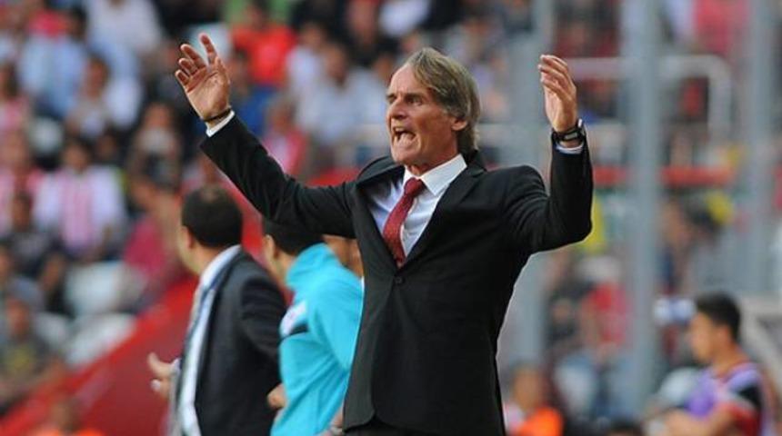Riekerink y&ouml;neticileri &ccedil;ıldırttı