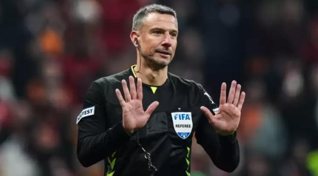 Galatasaray-Fenerbahçe derbisini yönetmişti! Benfica ile karşılaşacak olan Fenerbahçe nin maçını Slavko Vincic yönetecek 1