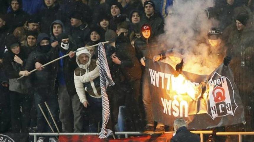 Kiev'de taraftarlar birbirine girdi!