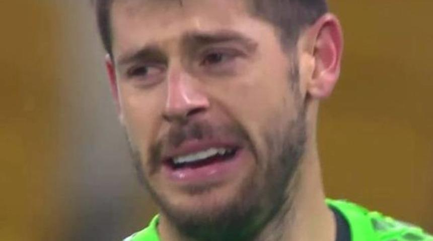 Fabri g&ouml;zyaşlarına hakim olamadı!