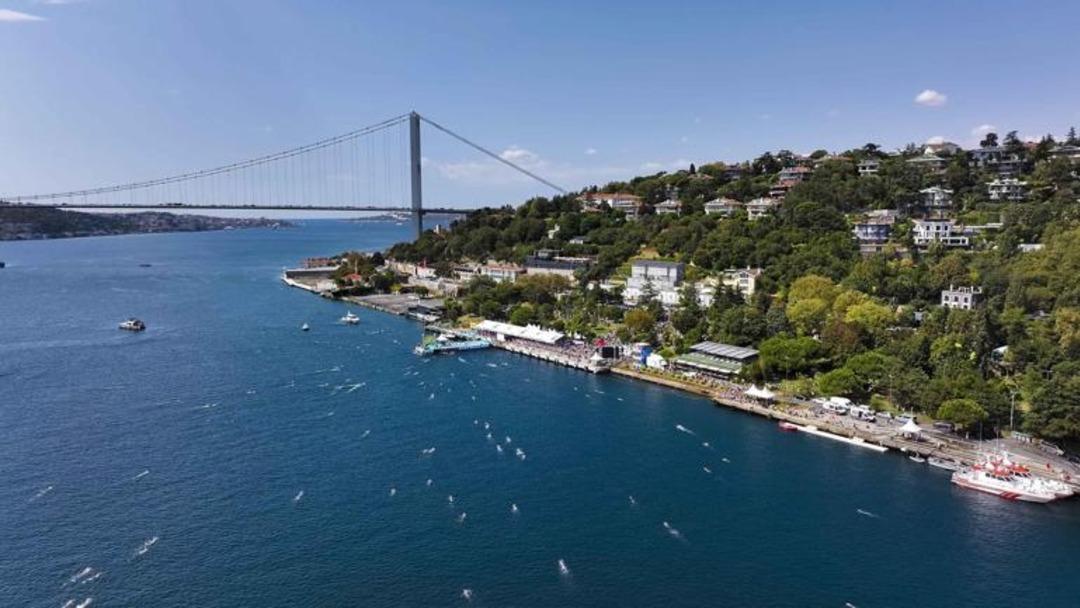 1200xauto İstanbul Boğazı’ndaki yüzme yarışına katılan Rus yüzücü kayboldu! Arama çalışması başlatıldı