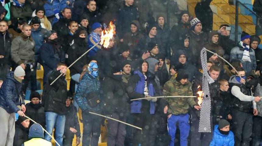 Kiev'de saldırıya uğrayan Beşiktaş taraftarı yoğun bakımda